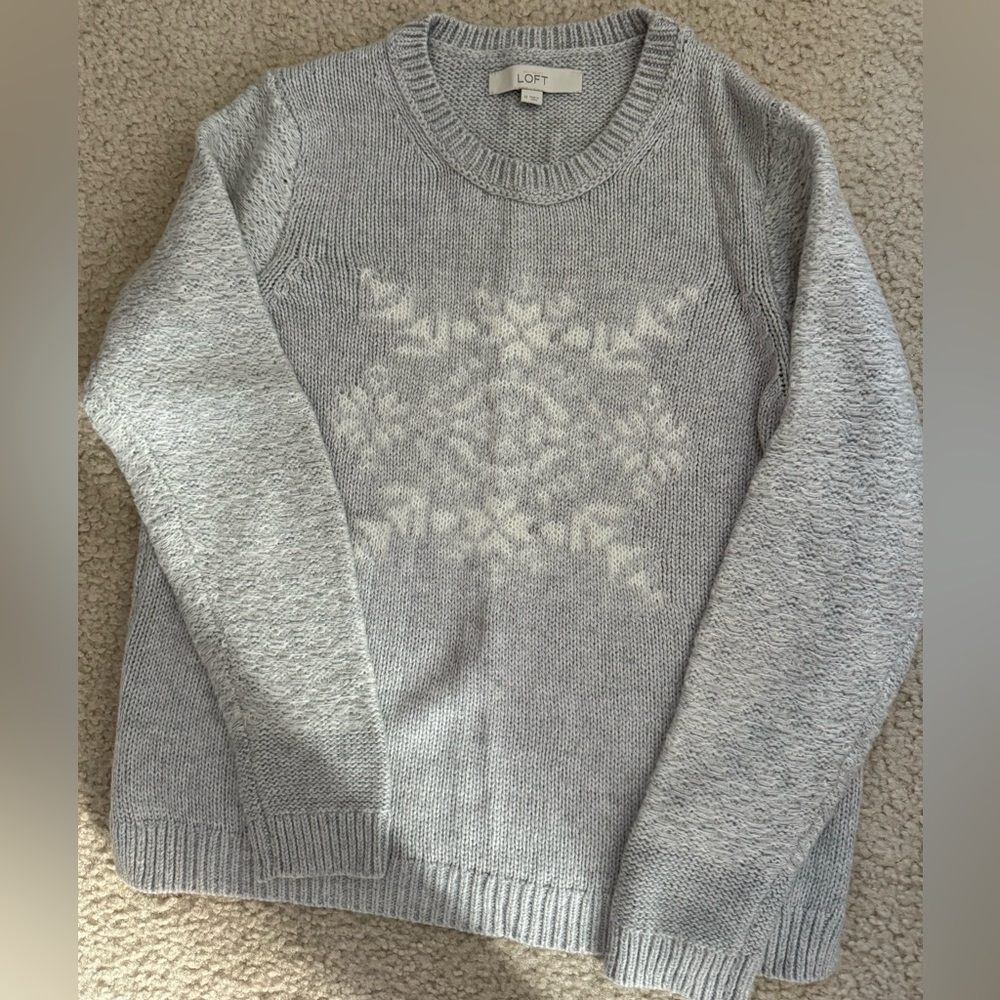 Women's Loft Snowflake Sweater - gray - size Small